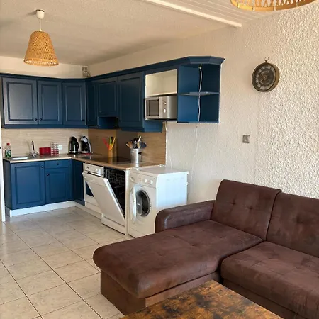 En Rdc Avec Grandre Terrasse Sur La Marina Apartmán *