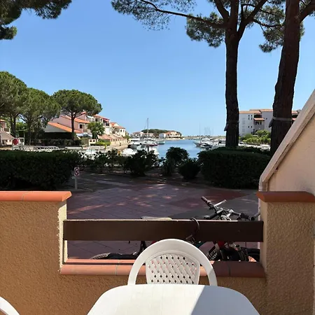 En Rdc Avec Grandre Terrasse Sur La Marina Saint-Cyprien (Pyrenees-Orientales)