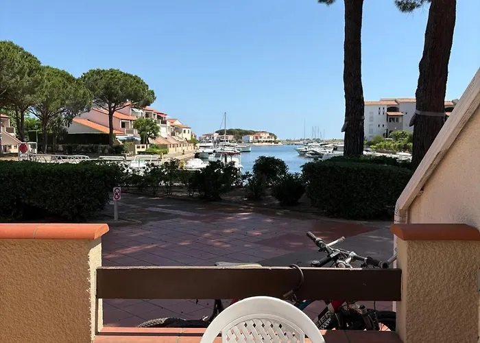 En Rdc Avec Grandre Terrasse Sur La Marina Saint-Cyprien (Pyrenees-Orientales)